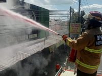 Kebakaran Jaringan Listrik Di Banguntapan Bantul, Damkarmat Kabupaten Bantul Gerak Cepat Memadamkan