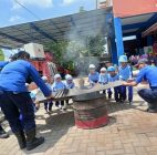 80 Siswa TK Among Putro Ngringinan Belajar Mengenal Api dan Praktik Pemadaman di BPBD Bantul