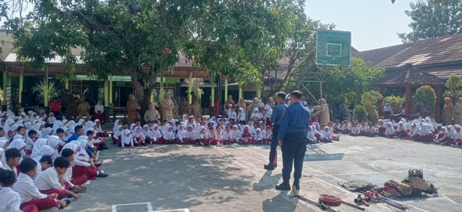 BPBD Kabupaten Bantul Gelar Sosialisasi dan Simulasi Penanggulangan Kebakaran di SDN Bantul Timur